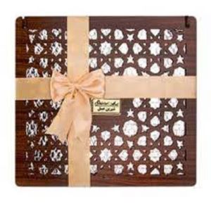 شکلات کادویی مخلوط فندقی جعبه چوبی شیرین  عسل